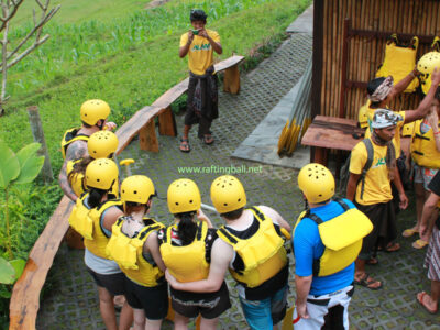 Apa Yang Harus Dipakai Saat Bali Rafting