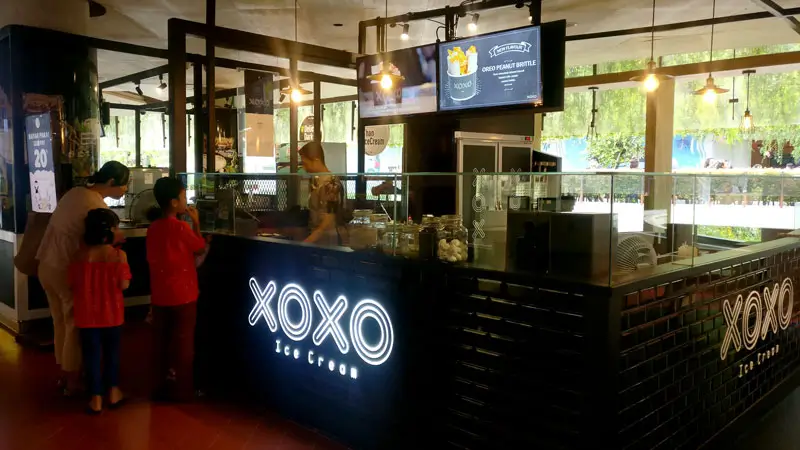 Gerai Es Krim XOXO di Beachwalk Shopping Mall